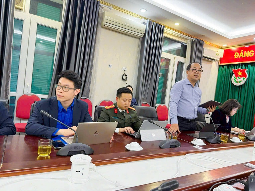 Tổng Biên tập Nguyễn Mạnh Hưng phát biểu tại chương trình