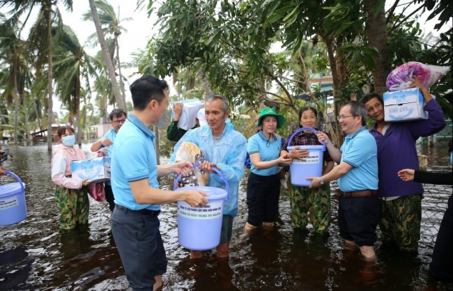 Nghẹn ngào hành trình BSR đến với vùng lũ