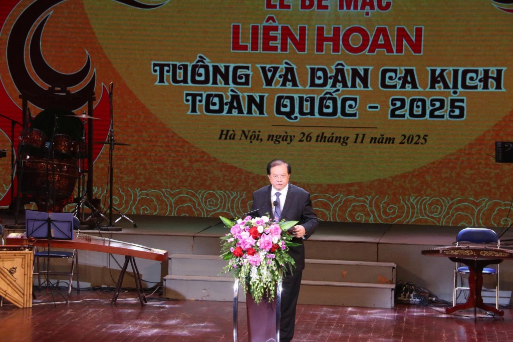Thứ trưởng Bộ Văn hóa, Thể thao và Du lịch Tạ Quang Đông phát biểu bế mạc Liên hoan