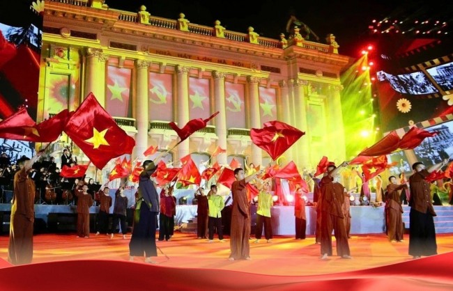 Phát động sáng tác văn học nghệ thuật "Sống mãi với thời gian"