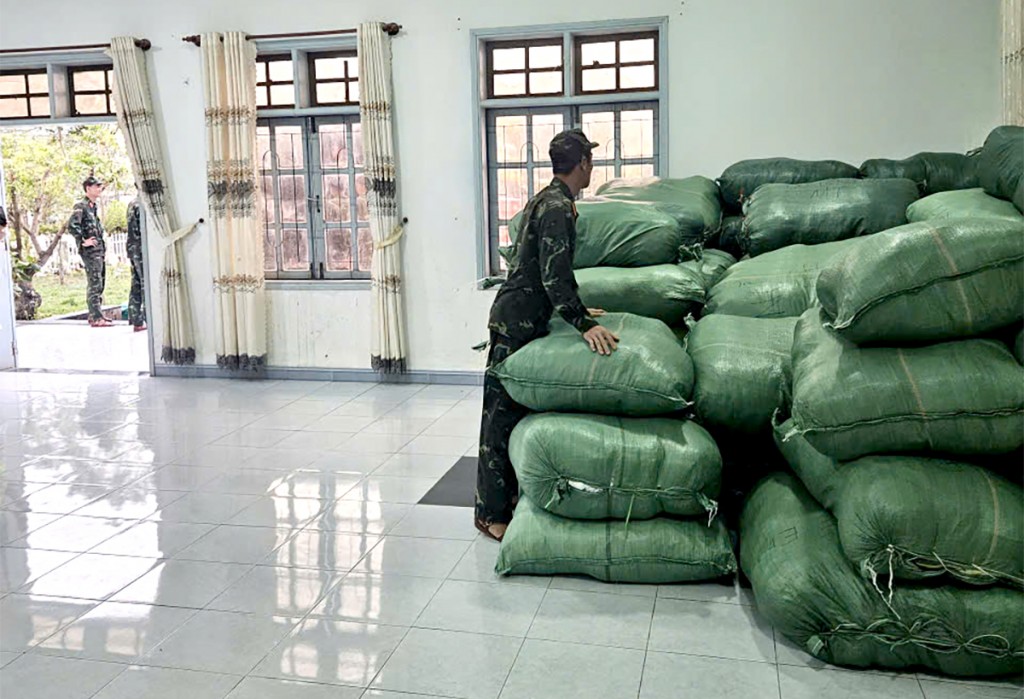 Những chuyến xe nghĩa tình xuyên đêm đến với đồng bào Gia Lai