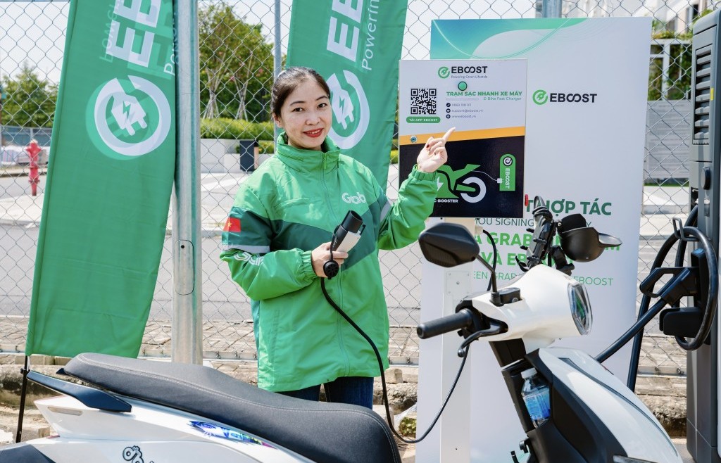Grab Việt Nam hợp tác với EBOOST thúc đẩy sử dụng xe điện