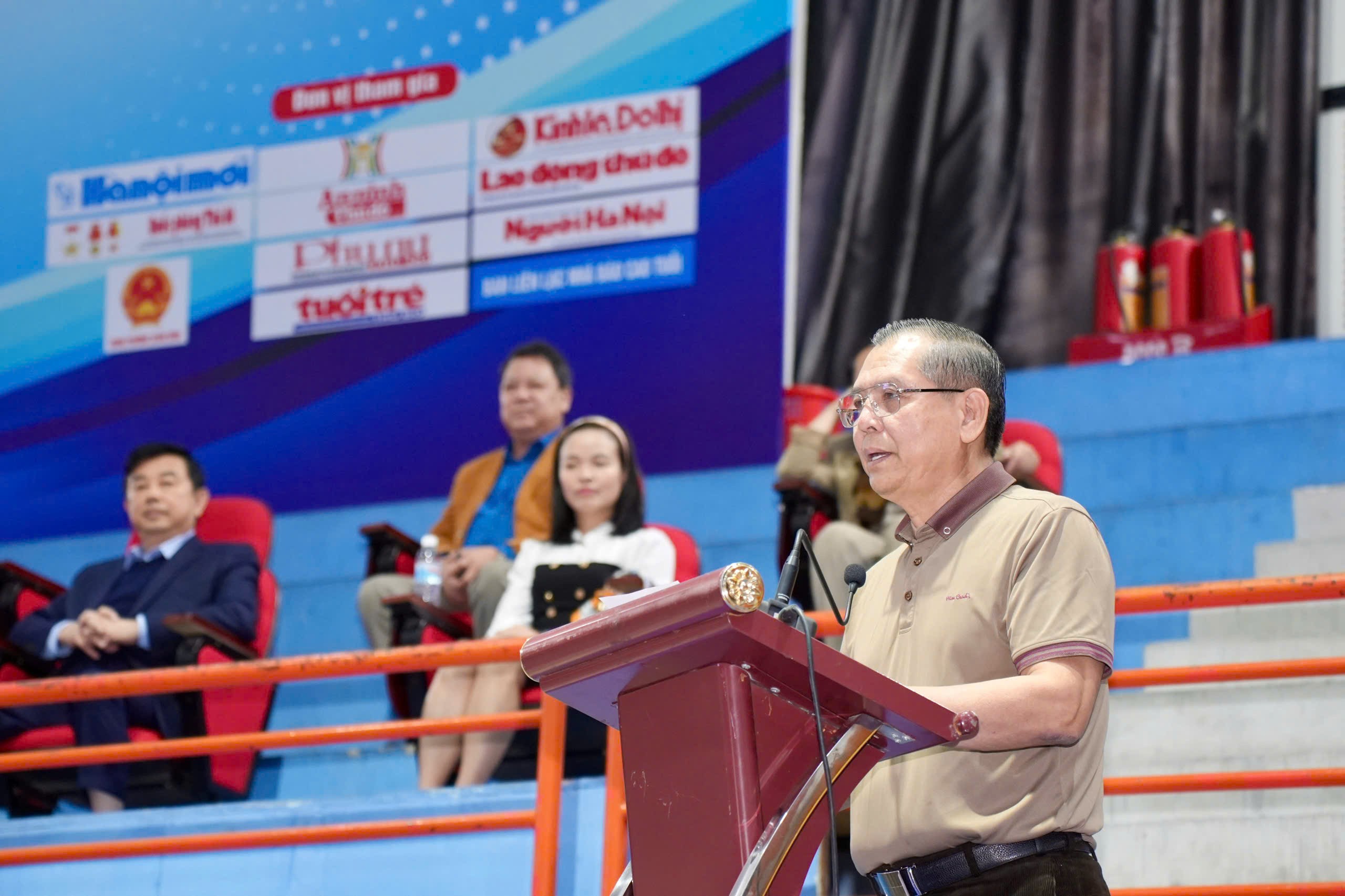 Đồng chí Tô Quang Phán - Ủy viên Ban Thường vụ Hội Nhà báo Việt Nam, Chủ tịch Hội Nhà báo TP Hà Nội phát biểu khai mạc hội khỏe Đồng chí Tô Quang Phán - Ủy viên Ban Thường vụ Hội Nhà báo Việt Nam, Chủ tịch Hội Nhà báo TP Hà Nội phát biểu khai mạc hội khỏe