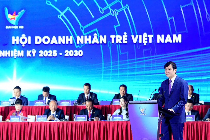 Doanh nhân trẻ nghĩ sâu, làm lớn, lan tỏa tinh thần tình dân tộc Doanh nhân trẻ nghĩ sâu, làm lớn, lan tỏa tinh thần tình dân tộc