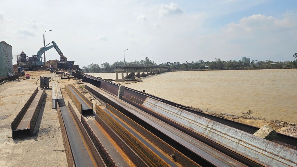 Đà Nẵng: Một tháng nữa cầu Bà Ngân sẽ đưa vào hoạt động tạm