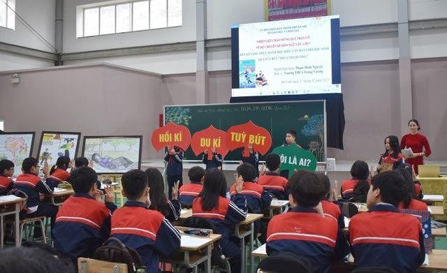 Một vài chia sẻ về việc hướng dẫn học sinh đọc tác phẩm văn học trong công tác bồi dưỡng học sinh giỏi môn Ngữ Văn Một vài chia sẻ về việc hướng dẫn học sinh đọc tác phẩm văn học trong công tác bồi dưỡng học sinh giỏi môn Ngữ Văn