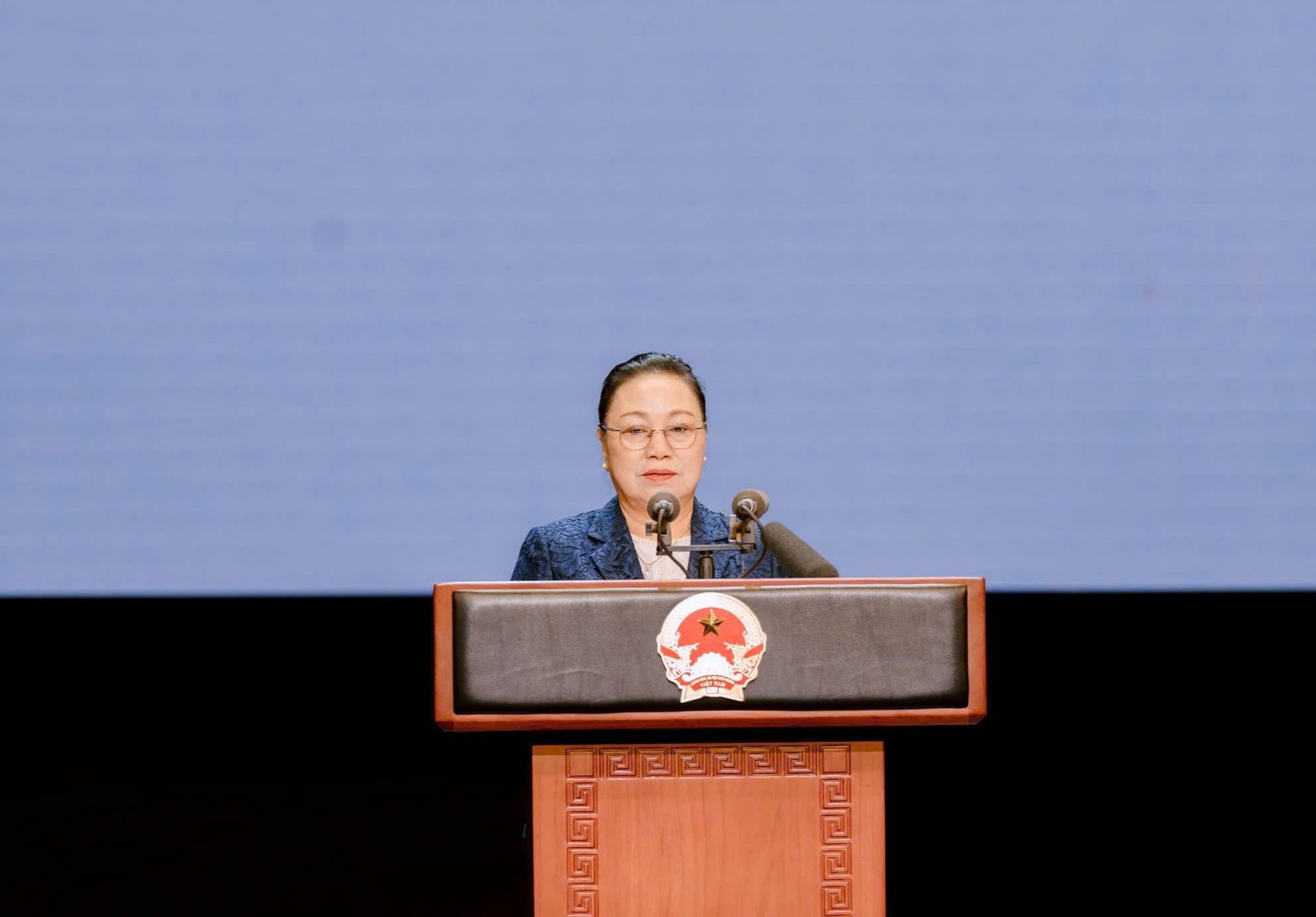 Đại sứ Cộng hòa Dân chủ Nhân dân Lào tại Việt Nam Khamphao Ernthavan