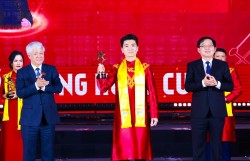 Top 10 Giải thưởng Sao Đỏ 2025: Doanh nhân Đỗ Quang Vinh "tỏa sáng"