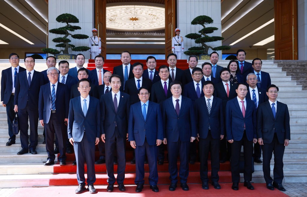 Thủ tướng Phạm Minh Chính, Chủ tịch Quảng Tây Vi Thao và các đại biểu dự buổi tiếp - Ảnh: VGP/Nhật Bắc Thủ tướng Phạm Minh Chính, Chủ tịch Quảng Tây Vi Thao và các đại biểu dự buổi tiếp - Ảnh: VGP/Nhật Bắc