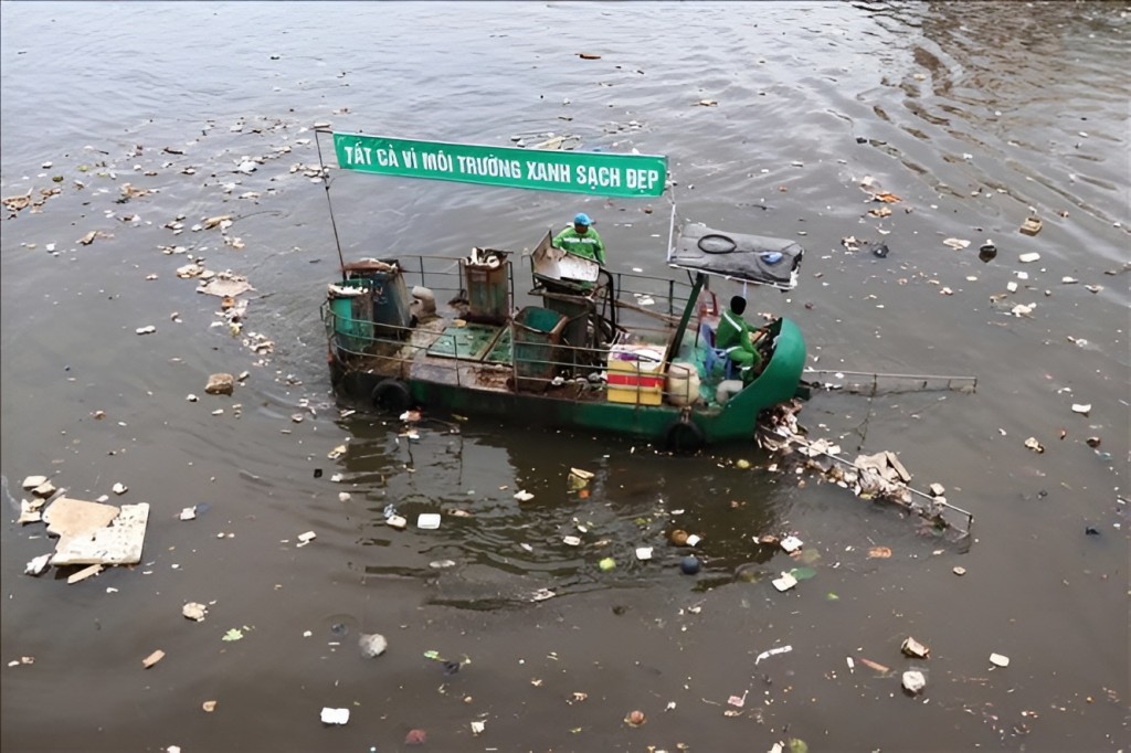 Xử lý ô nhiễm môi trường tại nhiều tuyến kênh, rạch, tập trung khắc phục các khu vực ô nhiễm kéo dài.