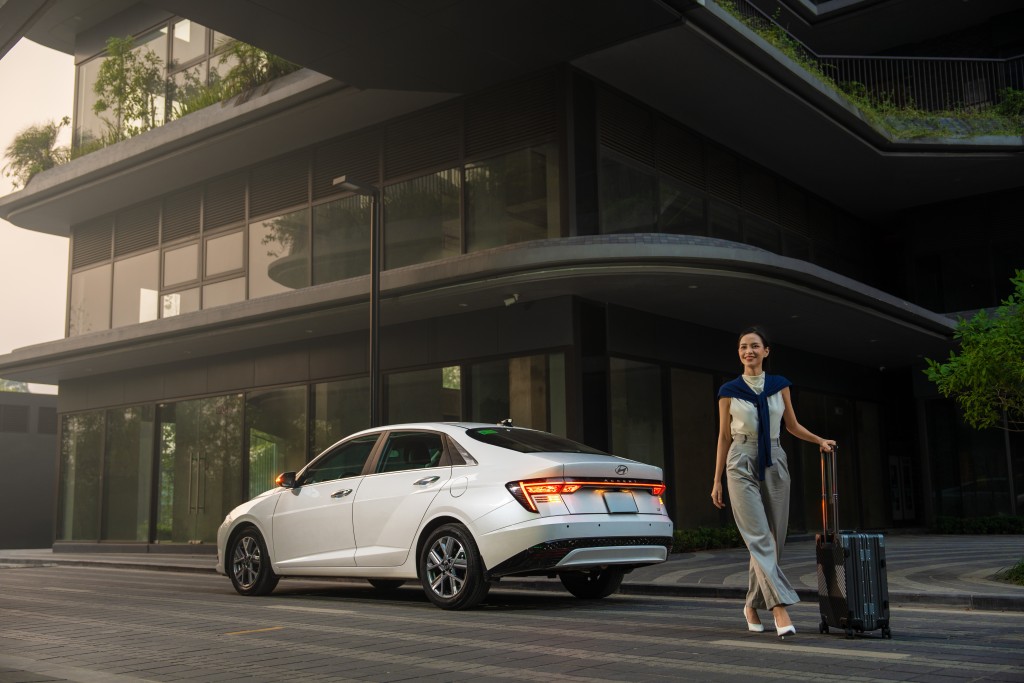 Trong cùng tầm giá: Người dùng chia sẻ lý do chọn sedan cỡ B như Accent  thay vì xe điện