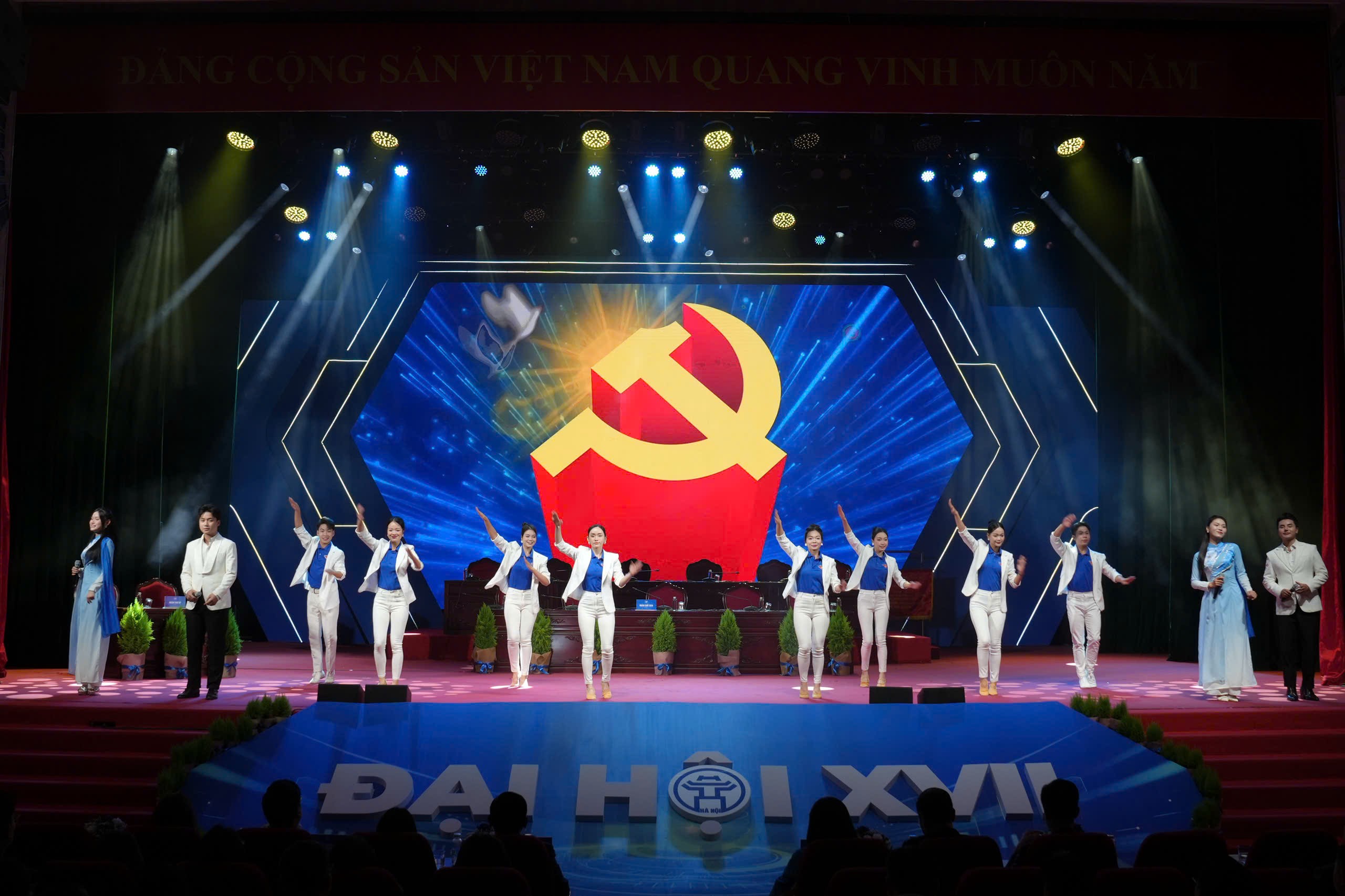 [CHÙM ẢNH] Phiên thứ nhất Đại hội đại biểu Đoàn TNCS Hồ Chí Minh TP Hà Nội