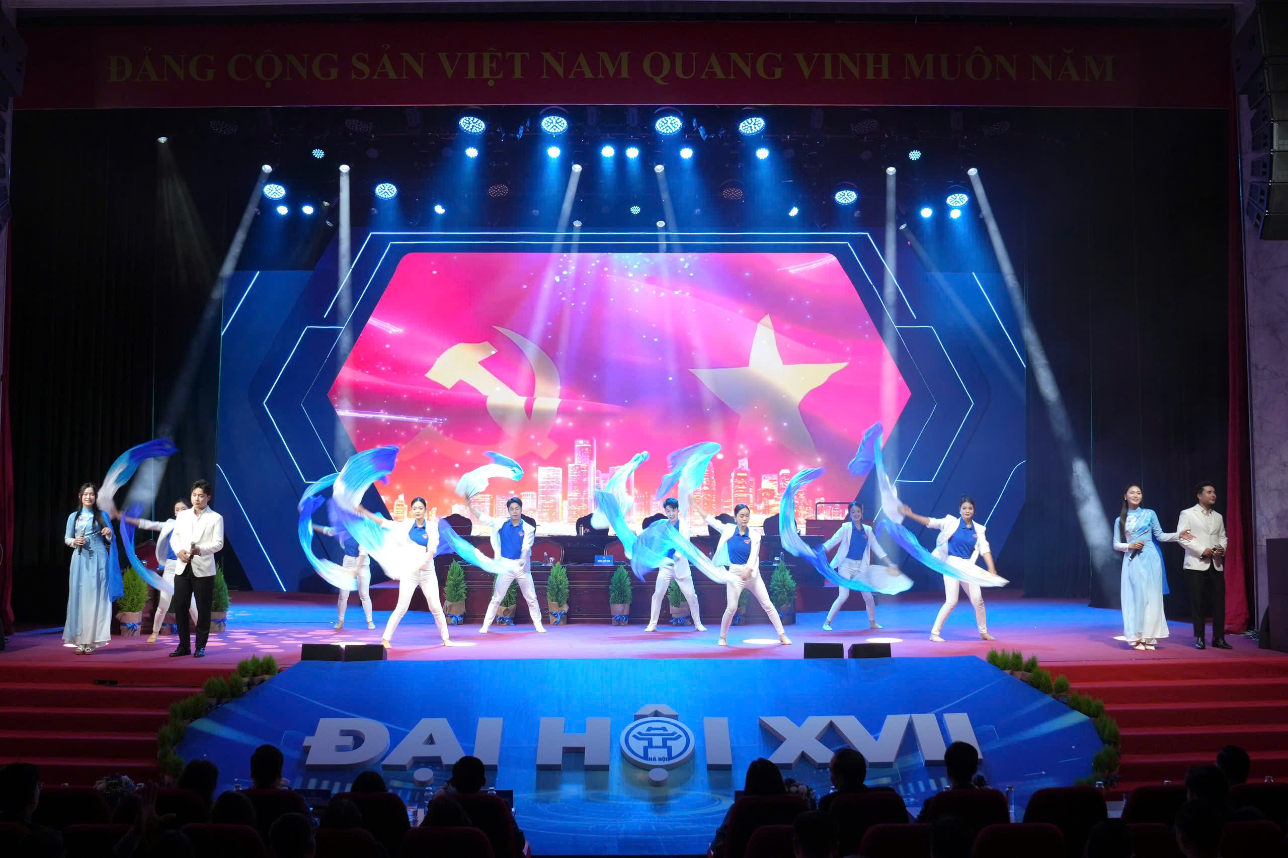 [CHÙM ẢNH] Phiên thứ nhất Đại hội đại biểu Đoàn TNCS Hồ Chí Minh TP Hà Nội