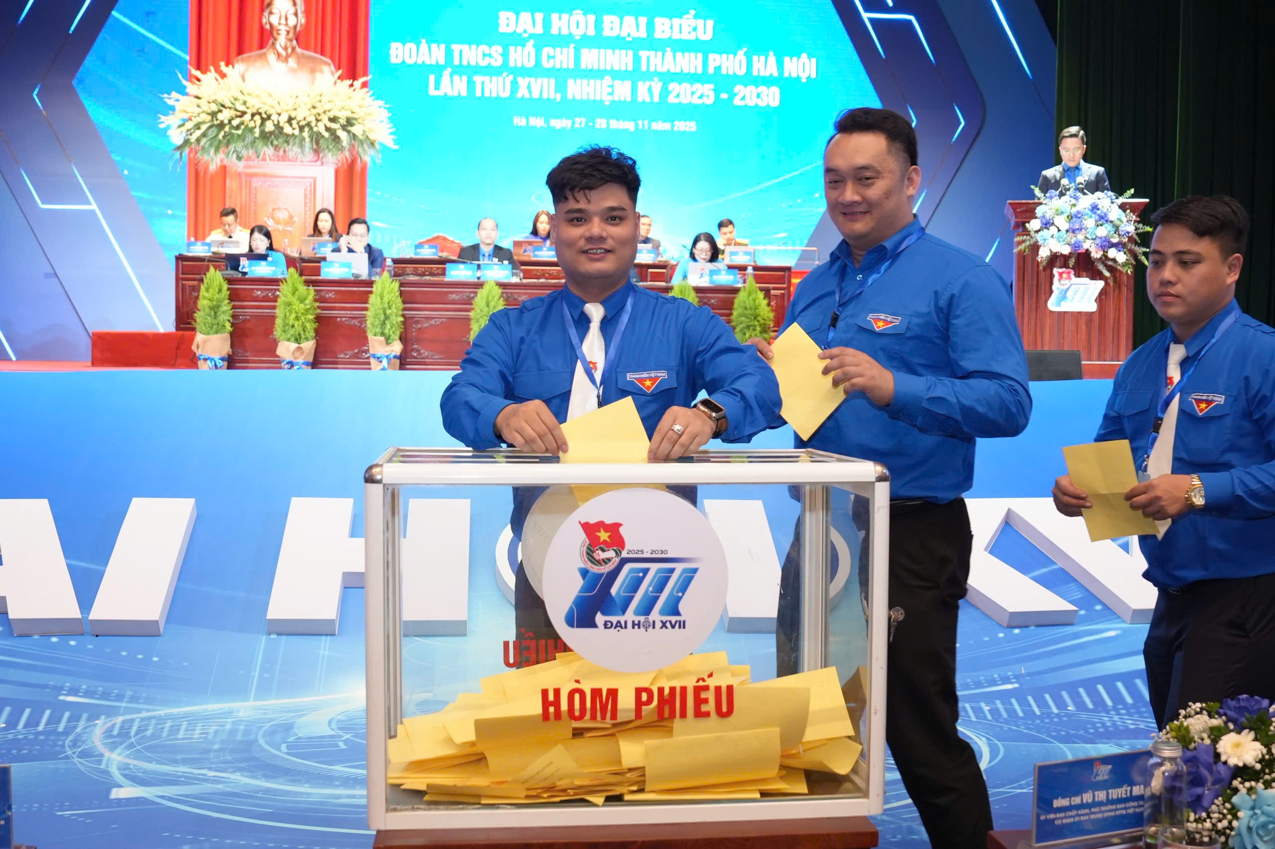 [CHÙM ẢNH] Phiên thứ nhất Đại hội đại biểu Đoàn TNCS Hồ Chí Minh TP Hà Nội