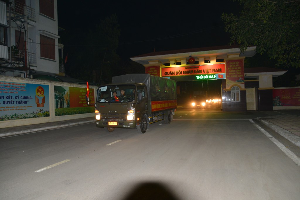 Đoàn vận chuyển cơ động từ Sư đoàn Bộ binh 301 hướng thẳng vào Gia Lai.