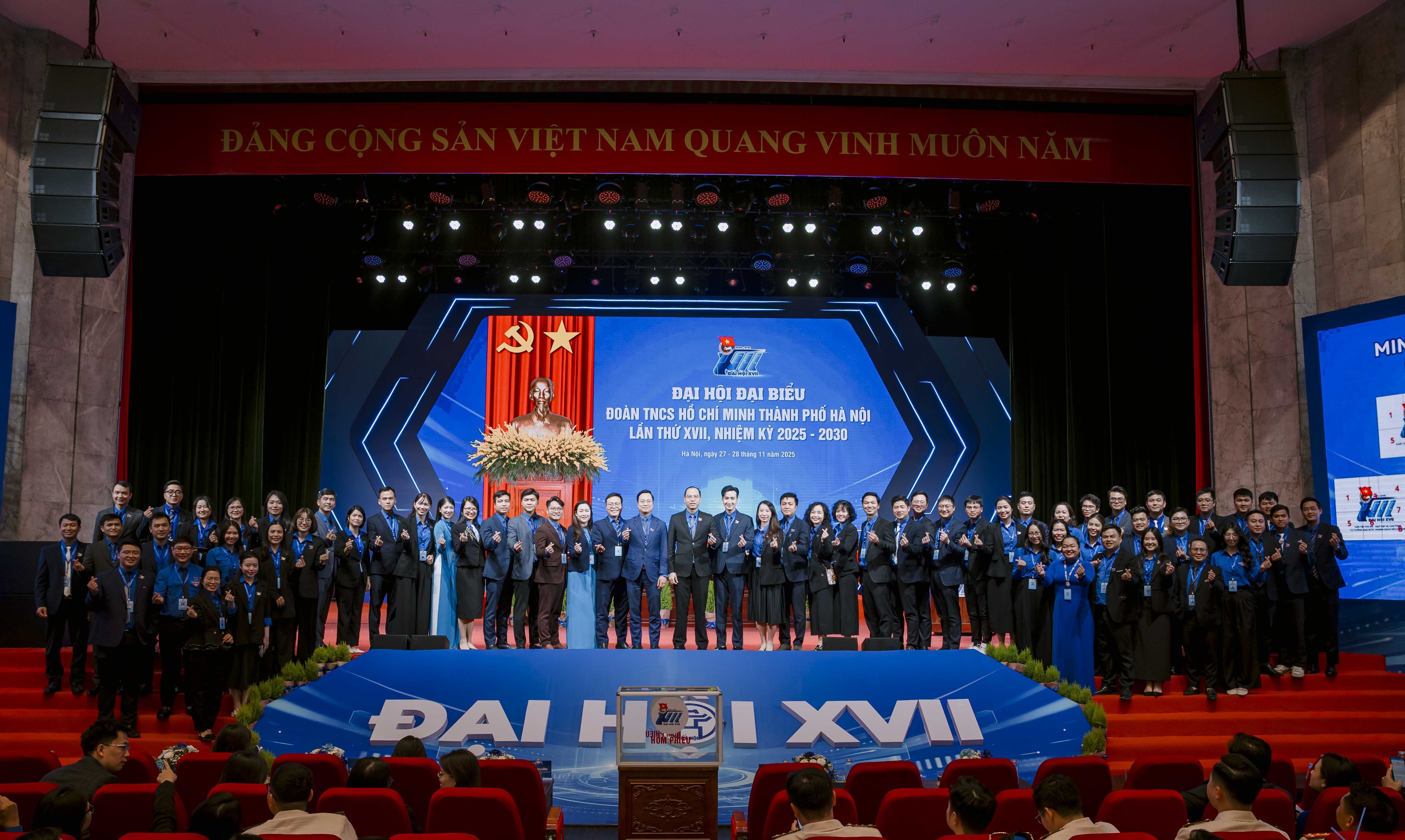 [ẢNH] Phiên thứ nhất Đại hội đại biểu Đoàn TNCS Hồ Chí Minh TPHN