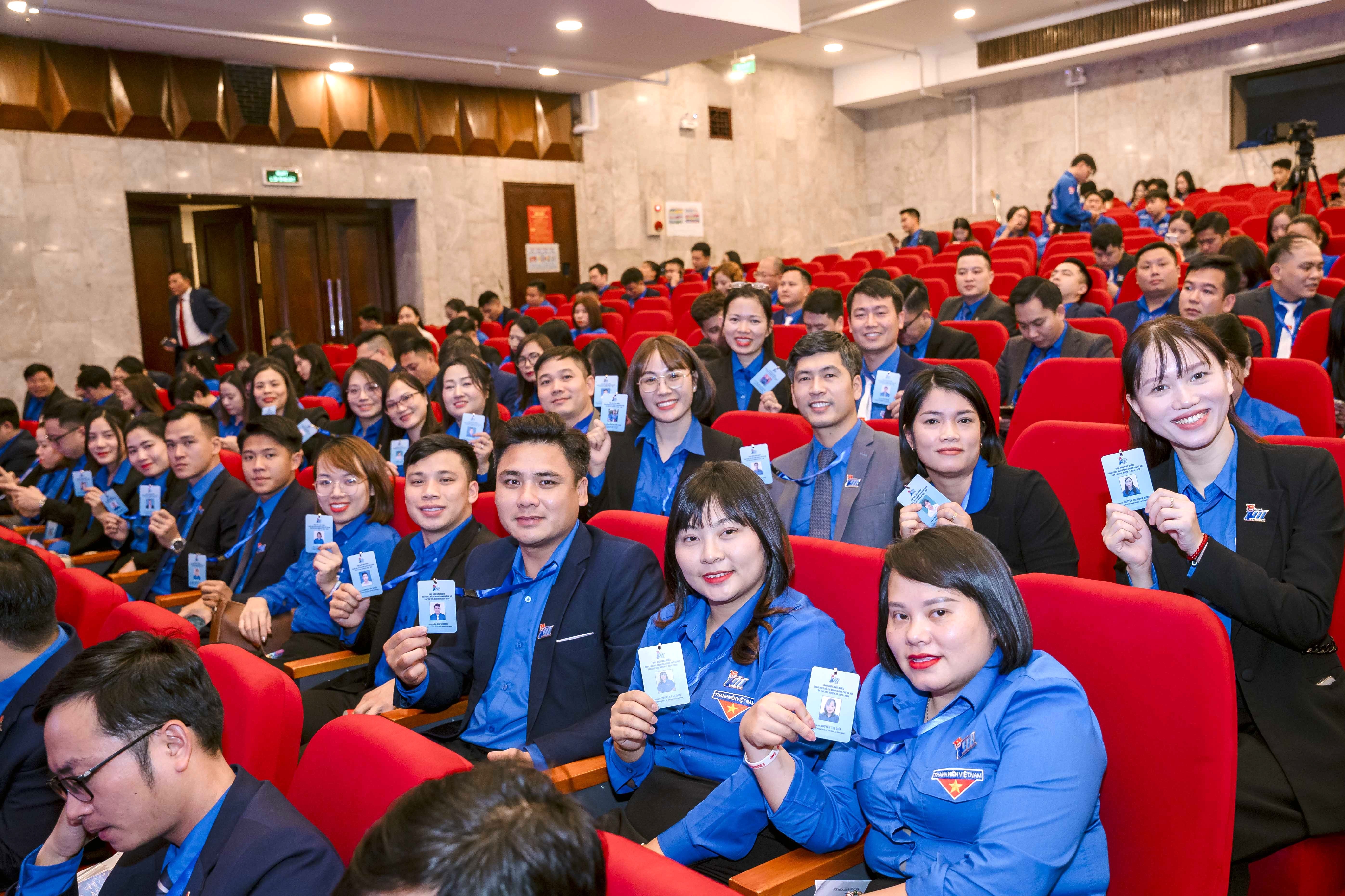 [ẢNH] Phiên thứ nhất Đại hội đại biểu Đoàn TNCS Hồ Chí Minh TPHN