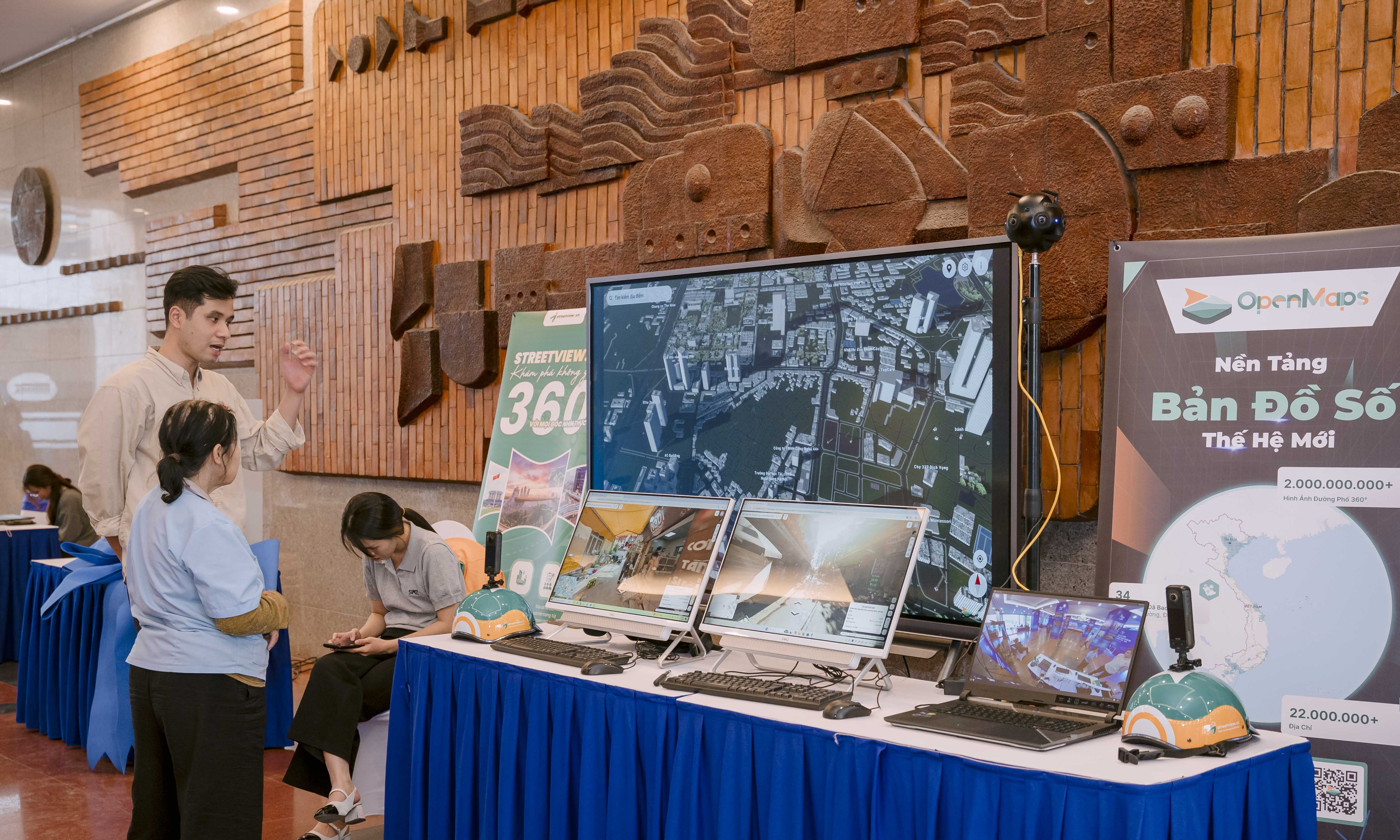 [CHÙM ẢNH] Phiên thứ nhất Đại hội đại biểu Đoàn TNCS Hồ Chí Minh TP Hà Nội