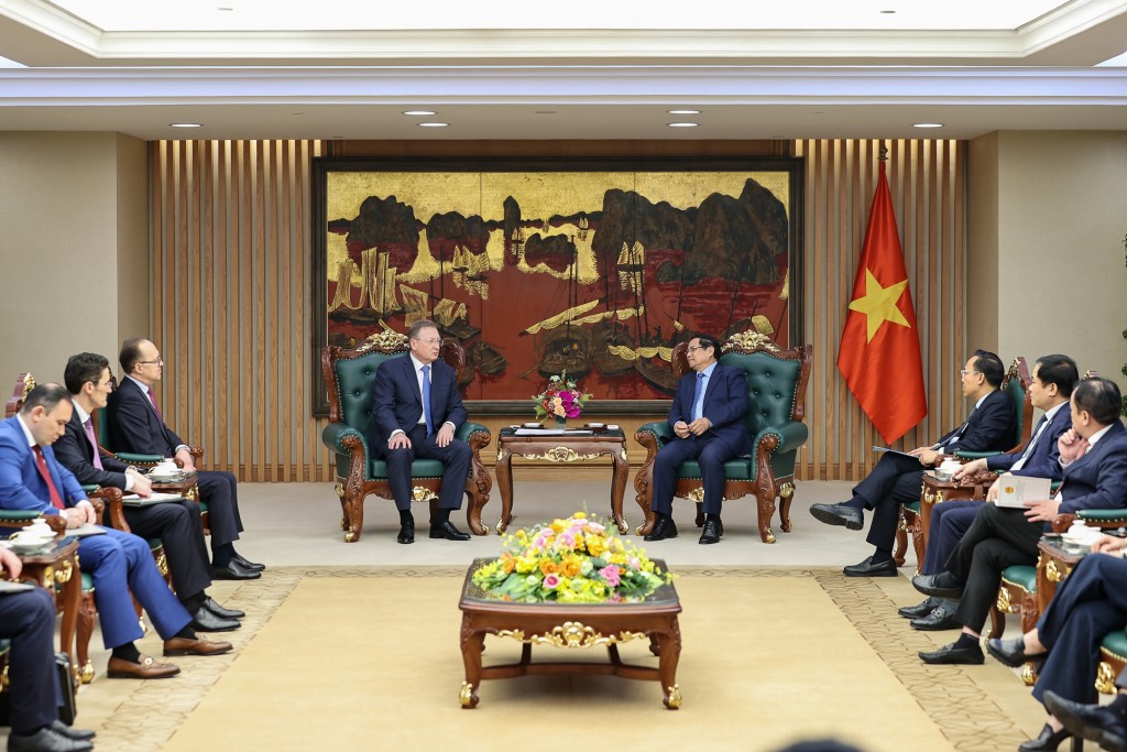 Tổng Giám đốc Sergei Kudryashov cho biết, Zarubezhneft mong muốn mở rộng hợp tác sang các lĩnh vực khác, như năng lượng, khoáng sản, đặc biệt mong muốn xây dựng một trung tâm năng lượng tại Việt Nam - Ảnh: VGP/Nhật Bắc