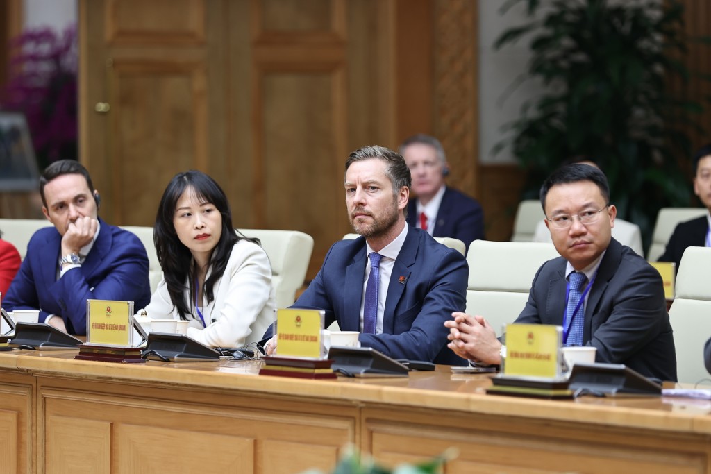 Việt Nam tăng cường vị thế điểm đến đầu tư hàng đầu