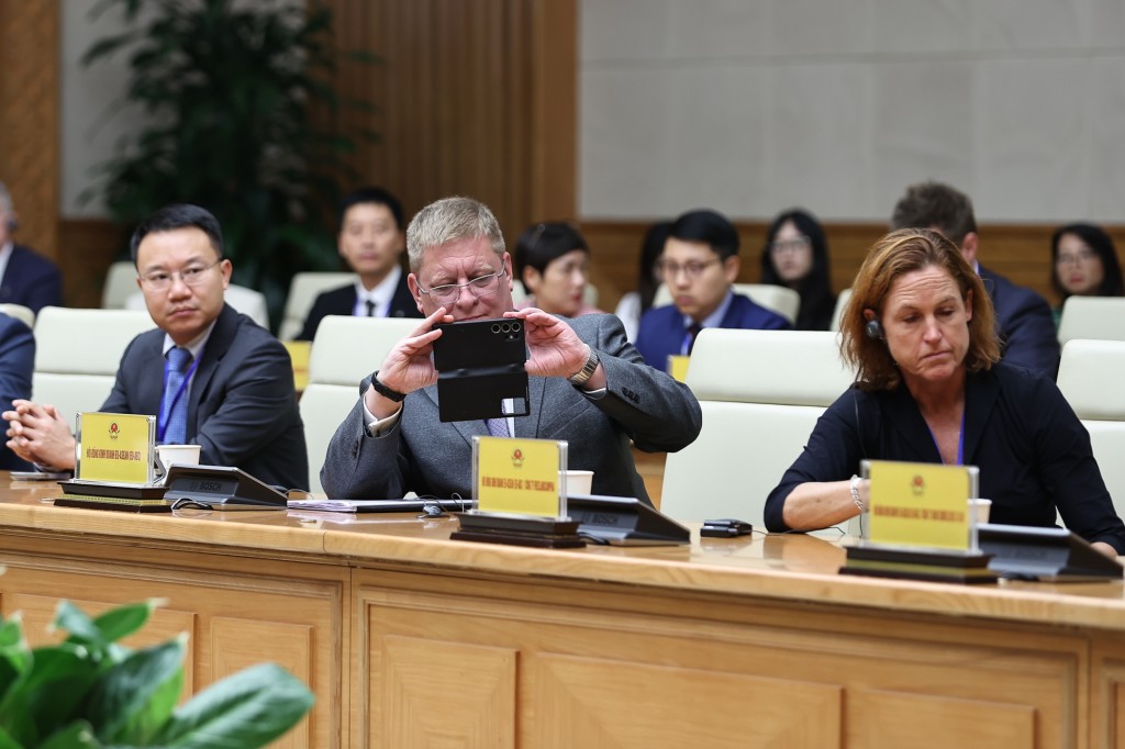 Việt Nam tăng cường vị thế điểm đến đầu tư hàng đầu