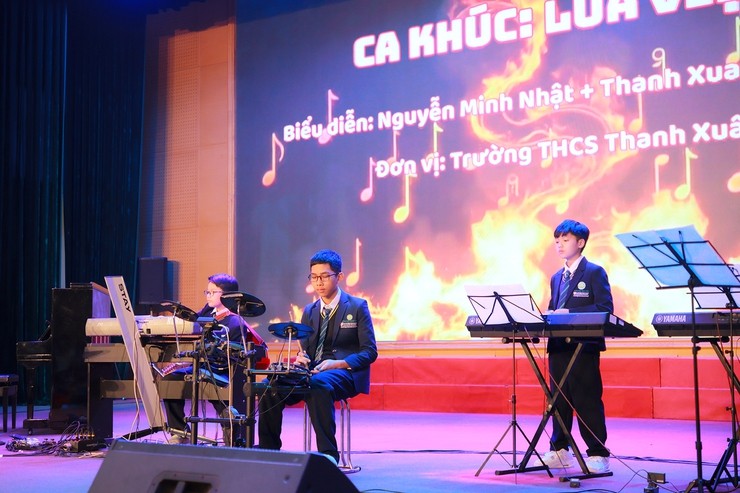 Lan tỏa hình ảnh học sinh Thủ đô thanh lịch, văn minh