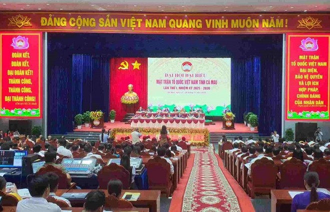 Củng cố khối đại đoàn kết toàn dân tộc, nâng cao vai trò Mặt trận trong phát triển địa phương