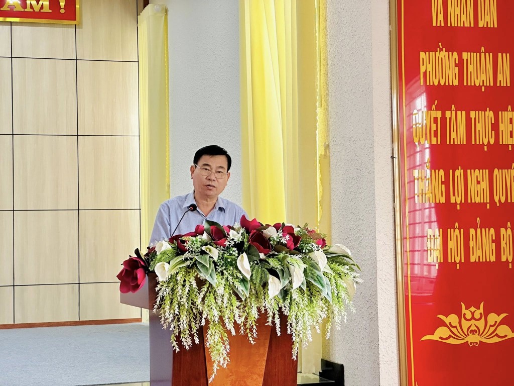 Đại biểu HĐND TP Hồ Chí Minh tiếp nhận ý kiến cử tri phường Thuận An