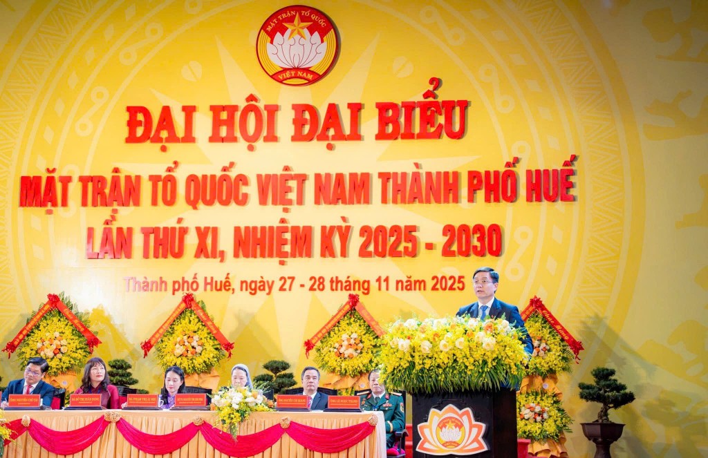Ủy viên Trung ương Đảng, Bí thư Thành ủy Huế Nguyễn Đình Trung phát biểu chỉ đạo đại hội Ủy viên Trung ương Đảng, Bí thư Thành ủy Huế Nguyễn Đình Trung phát biểu chỉ đạo đại hội