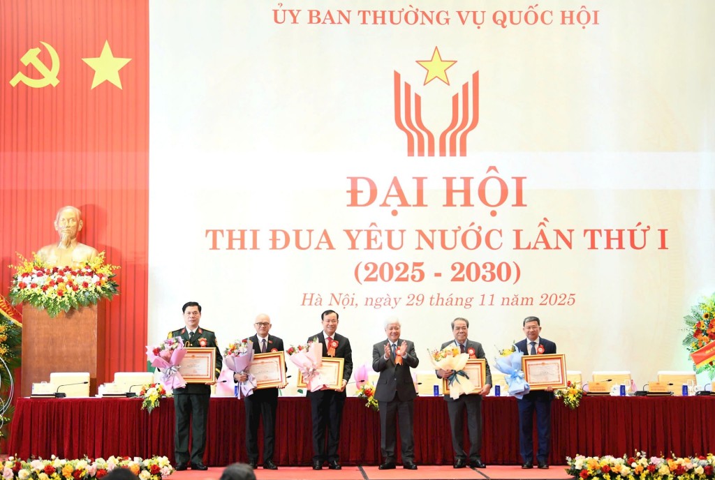 Thi đua, phát huy cao nhất vai trò, trách nhiệm của đại biểu Quốc hội