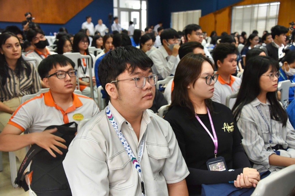 Phổ biến kỹ năng tham gia giao thông trong thế hệ trẻ Phổ biến kỹ năng tham gia giao thông trong thế hệ trẻ