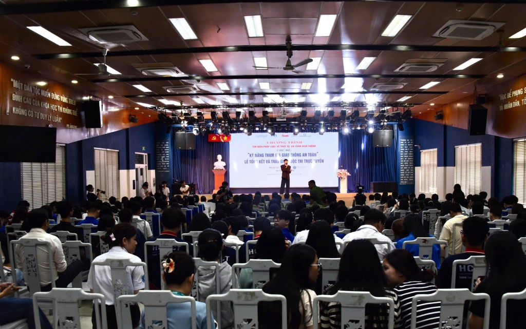 Quang cảnh chương trình Quang cảnh chương trình