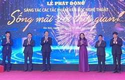 Phát động sáng tác tác phẩm văn học nghệ thuật “Sống mãi với thời gian”