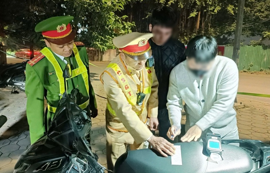 "Siết" nồng độ cồn dịp cuối năm: Không vùng cấm, không ngoại lệ