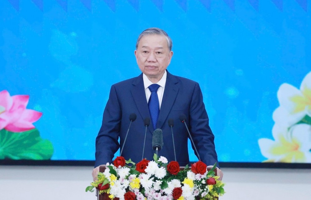 Củng cố hợp tác toàn diện, đẩy mạnh gắn kết chiến lược Việt Nam - Lào trong giai đoạn mới