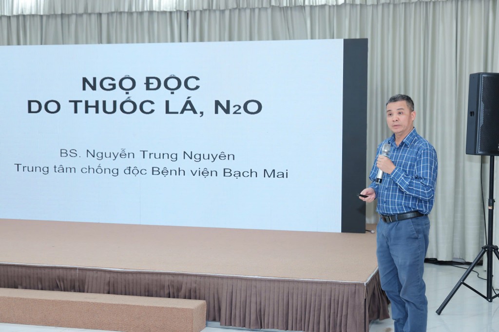 Tình trạng sử dụng thuốc lá điện tử, thuốc lá nung nóng gia tăng đáng báo động Tình trạng sử dụng thuốc lá điện tử, thuốc lá nung nóng gia tăng đáng báo động