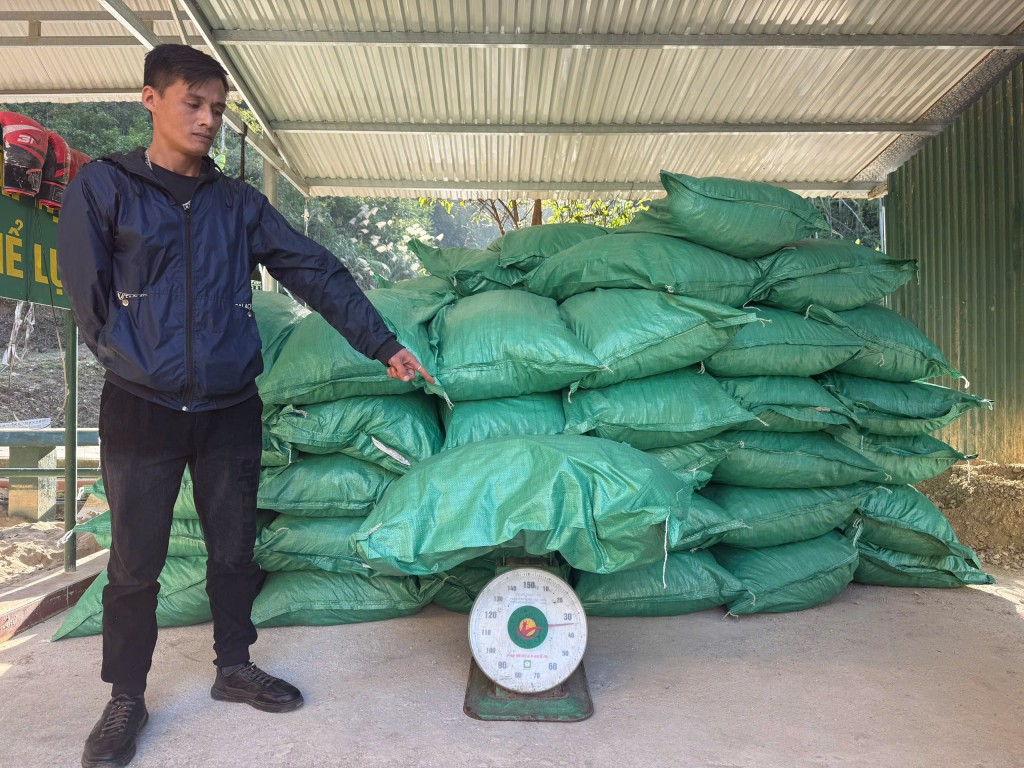 Biên phòng Cao Bằng thu giữ hơn 1,7 tấn hàng hóa không rõ nguồn gốc