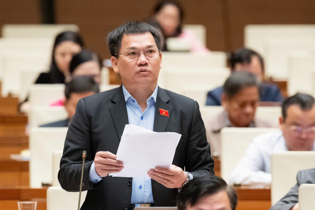 Giải pháp giải quyết “tận gốc” thu nhập thấp của nhân viên y tế Giải pháp giải quyết “tận gốc” thu nhập thấp của nhân viên y tế