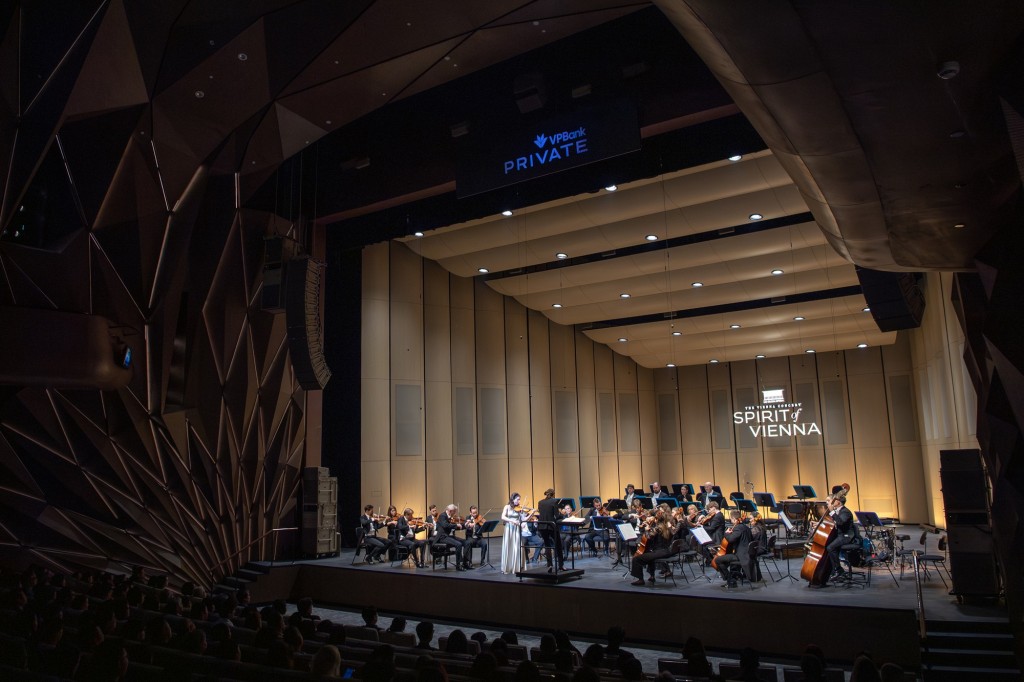 Spirit of Vienna tại Nhà hát Hồ Gươm: VPBank lan tỏa tinh hoa âm nhạc thế giới Spirit of Vienna tại Nhà hát Hồ Gươm: VPBank lan tỏa tinh hoa âm nhạc thế giới