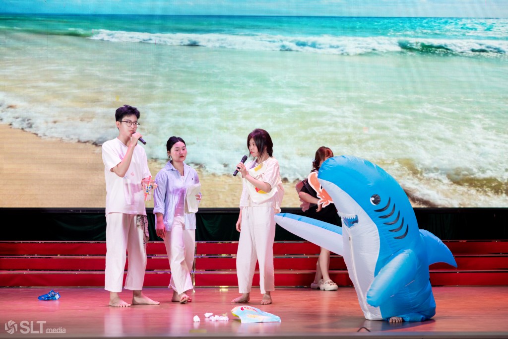 Các thí sinh thể hiện những phần thi của mình