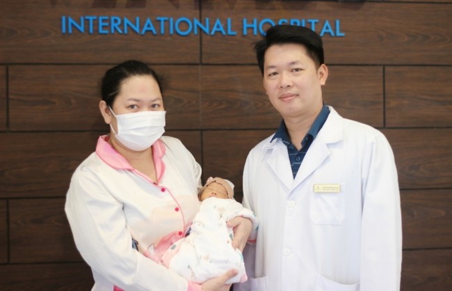 Gần 40 ngày nỗ lực hồi sinh sự sống cho bé trai sinh non chỉ nặng hơn 1kg tại Vinmec Phú Quốc