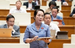 Kiến nghị giải quyết “tận gốc” thu nhập thấp của nhân viên y tế