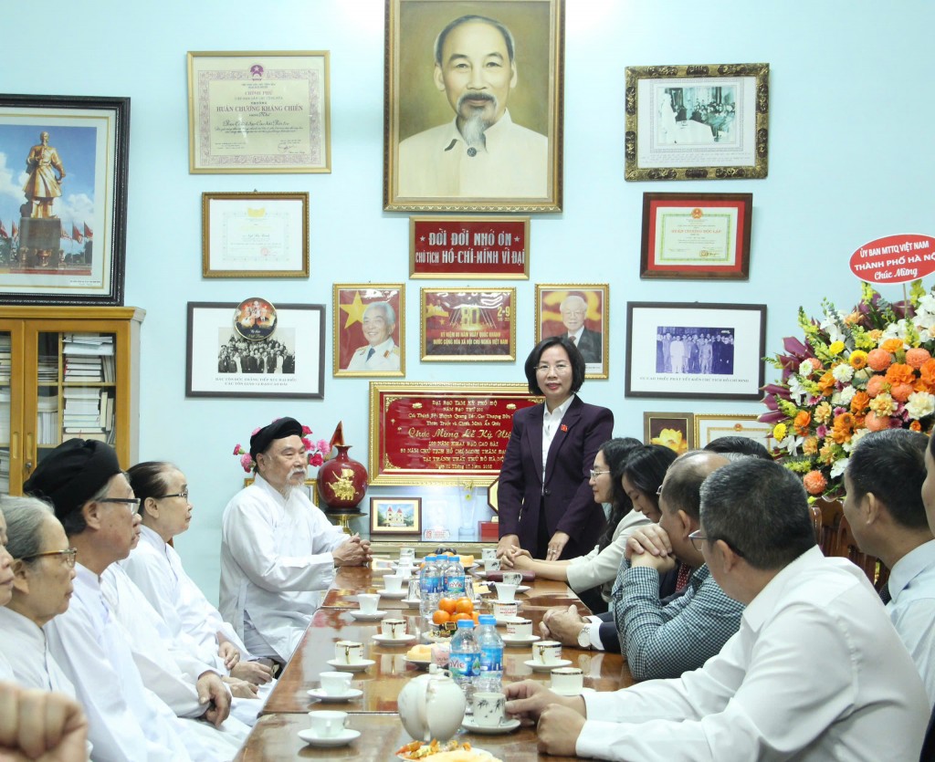 Lãnh đạo Ủy ban MTTQ Việt Nam TP Hà Nội thăm, chúc mừng các Họ đạo Cao Đài