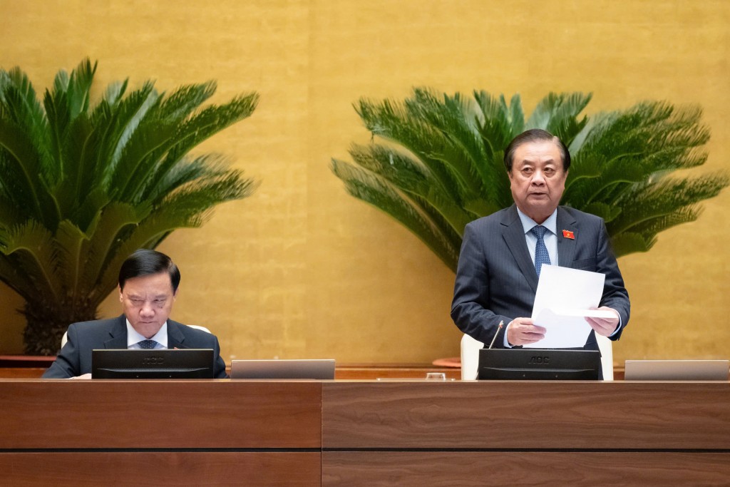 Phải có bộ sách giáo khoa chuẩn, thống nhất trên toàn quốc Phải có bộ sách giáo khoa chuẩn, thống nhất trên toàn quốc