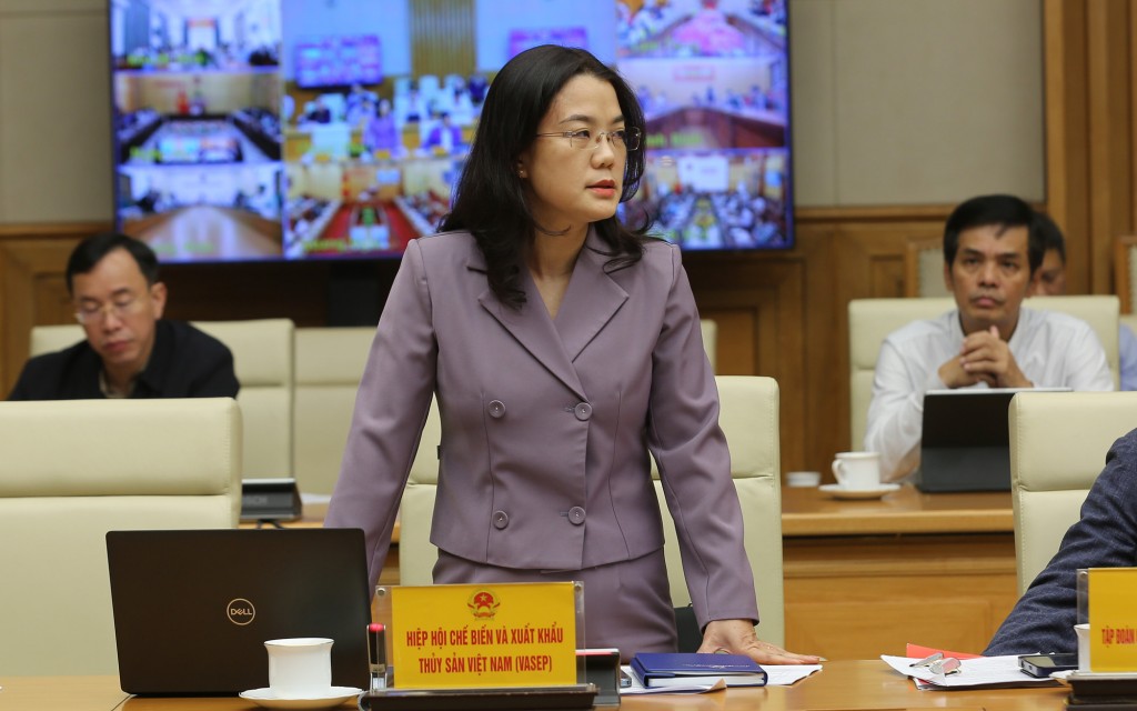 Đại diện Hiệp hội Chế biến và Xuất khẩu Thủy sản (VASEP) báo cáo - Ảnh: VGP/Minh Khôi