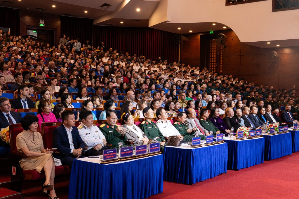 Chương trình Giao lưu nghệ thuật chào mừng kỷ niệm 75 năm thiết lập quan hệ ngoại giao Việt Nam - Liên bang Nga (1950 – 2025) (Ảnh: Đ.Minh)