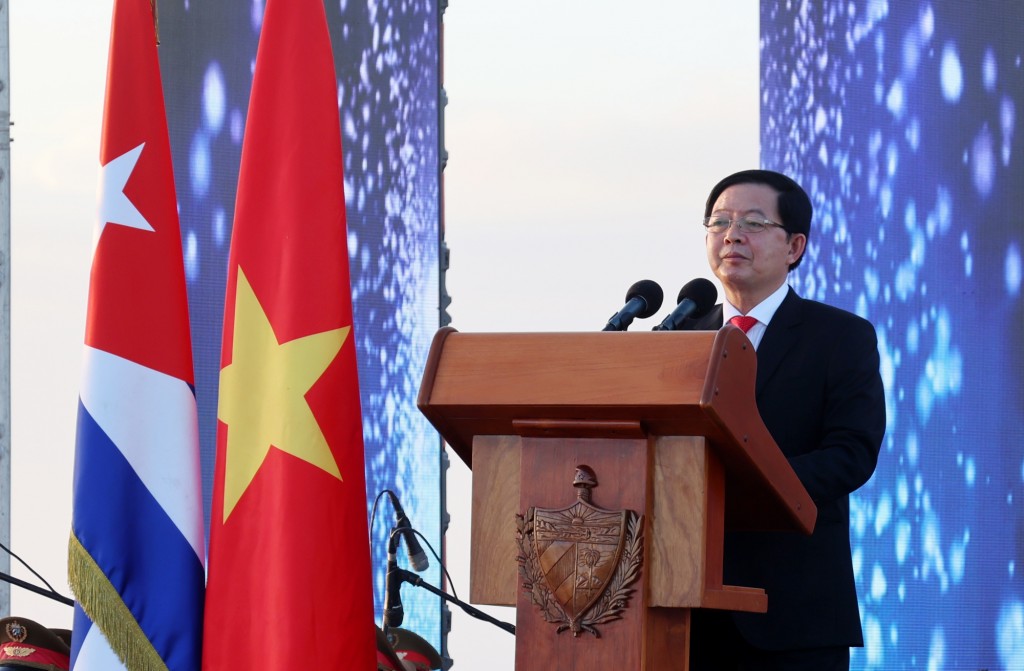 Phó Thủ tướng Hồ Quốc Dũng phát biểu tại Lễ kỷ niệm 65 năm thiết lập quan hệ ngoại giao Việt Nam - Cuba - Ảnh: VGP/Gia Huy