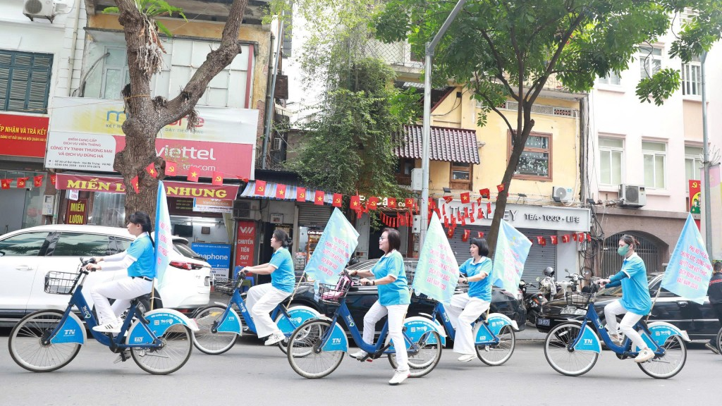 Phát huy vai trò phụ nữ trong mục tiêu chấm dứt dịch bệnh AIDS