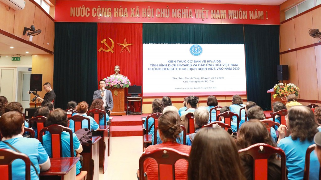 Phát huy vai trò phụ nữ trong mục tiêu chấm dứt dịch bệnh AIDS