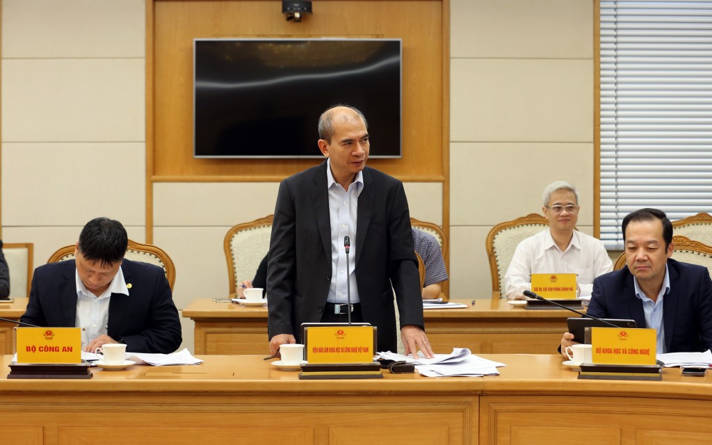 Đại diện Viện Hàn lâm Khoa học và Công nghệ Việt Nam phát biểu - Ảnh: VGP/Minh Khôi